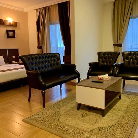 Ream Hotel Amman Exterior photo