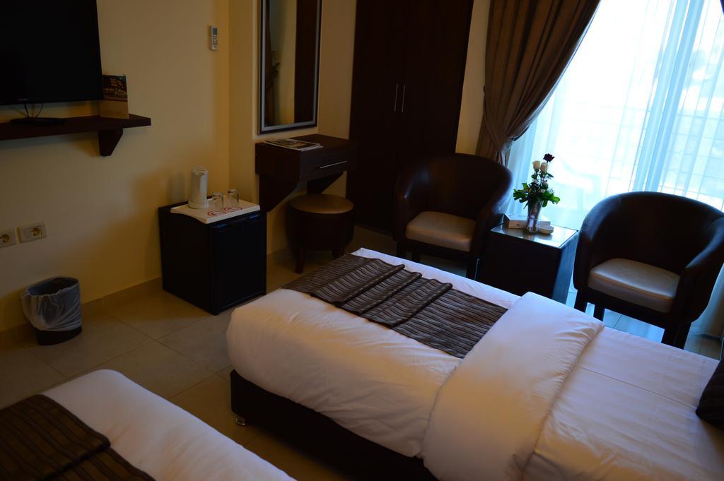 Ream Hotel Amman Room photo